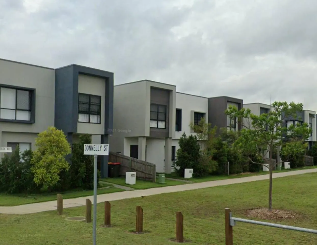 Holiday home Modern Elegance Near Lakes Train Parks And Beaches North Lakes Australia